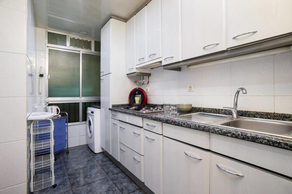 Next To Sagrada Familia 4-Bedroom Apartment Barcelona Eksteriør bilde